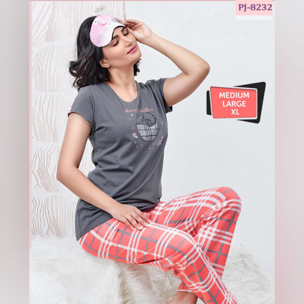 Cotton Women Half Sleeves Pajama Set (8232)