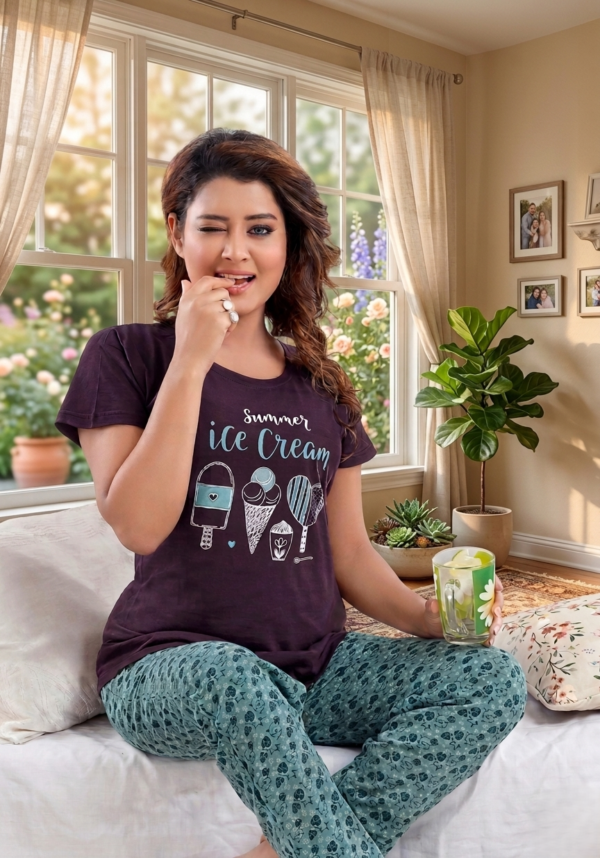 Cotton Women Half Sleeves Pajama Set (9815b)