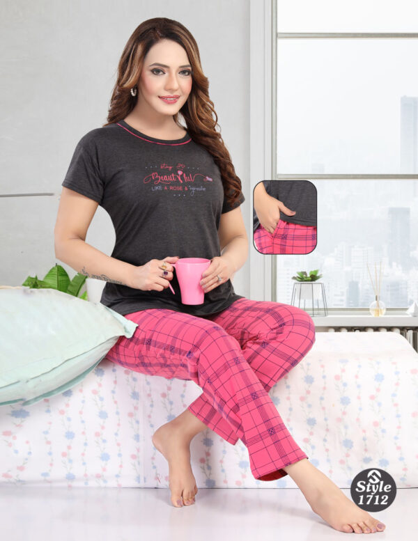Women Cotton Half Sleeves Pajama Set (1712)